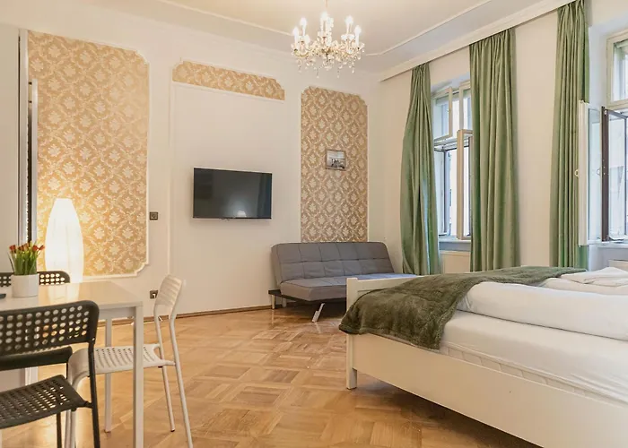 Apartment Spacious 4-bedroom Shared Flat In The Heart Of