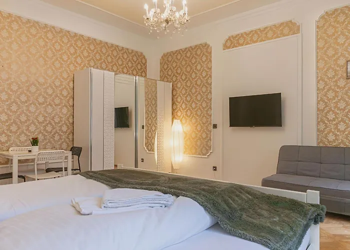Spacious 4-bedroom Shared Flat In The Heart Of