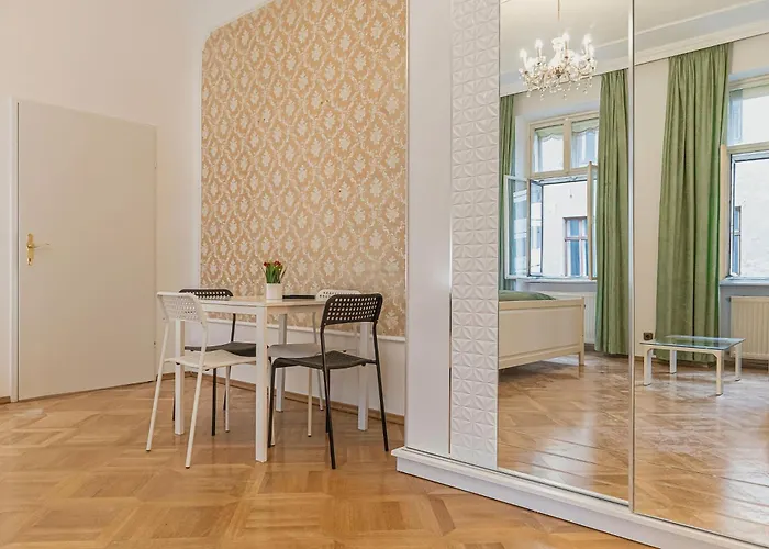 Spacious 4-bedroom Shared Flat In The Heart Of Apartment Vienna