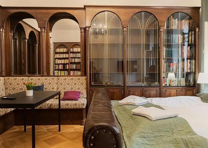 Spacious 4-bedroom Shared Flat In The Heart Of Apartment